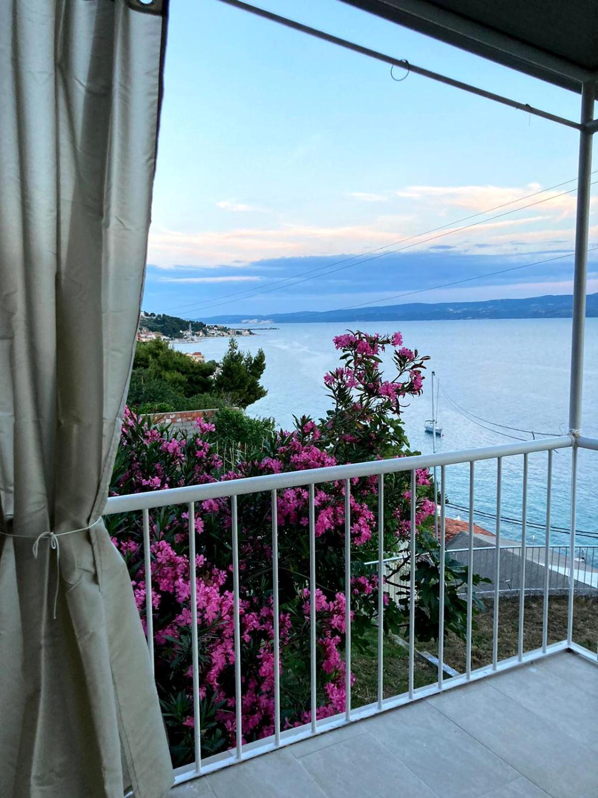 Apartment Panorama - Amazing Sea View, Newly Renovated Dugi Rat Dış mekan fotoğraf